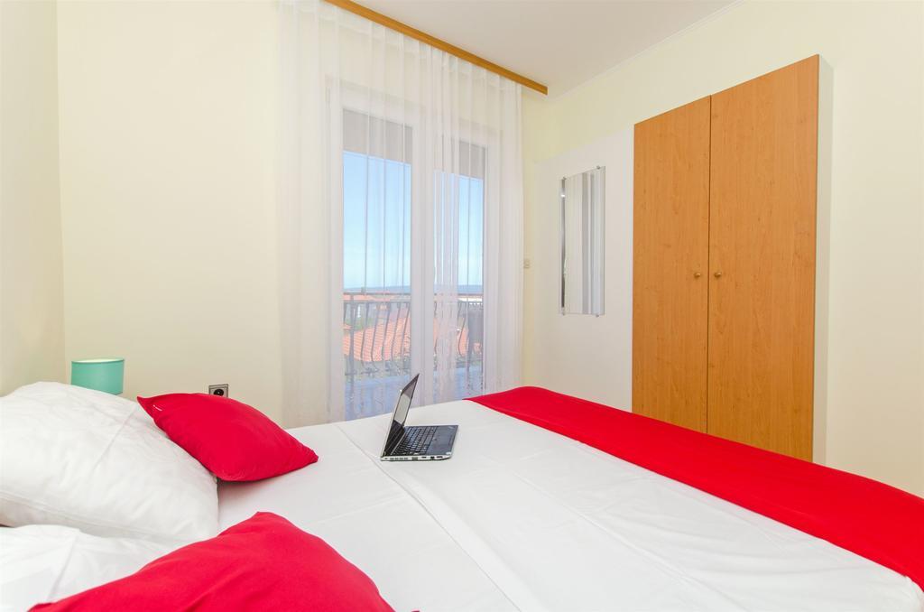 Zecic Apartment Omiš